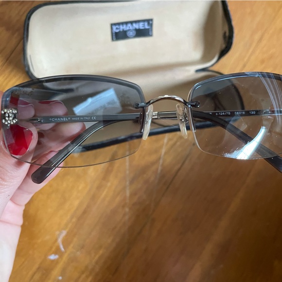 Y2K Chanel Sunglasses - Picture 4 of 6